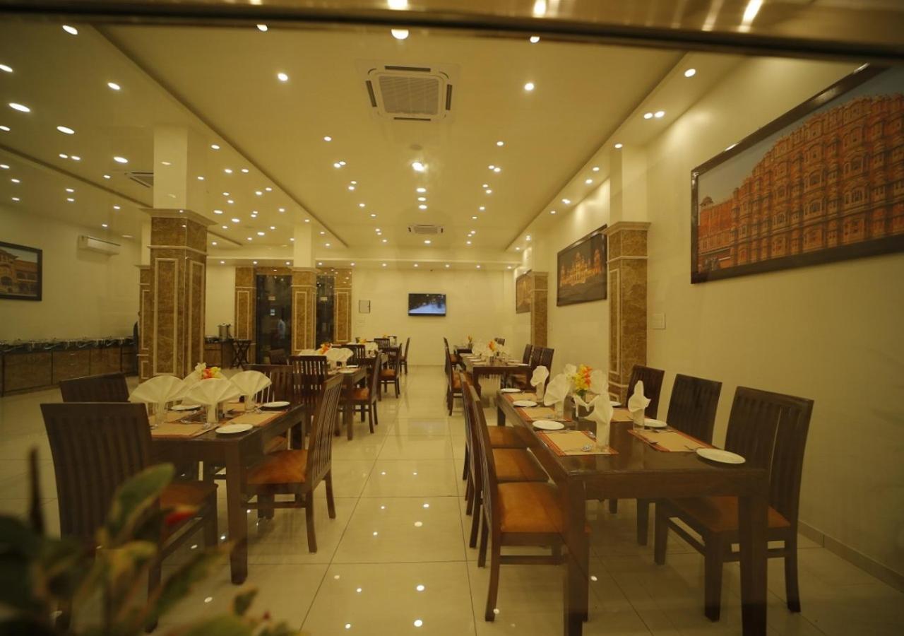 The Amer Valley Hotel Jaipur Exterior foto