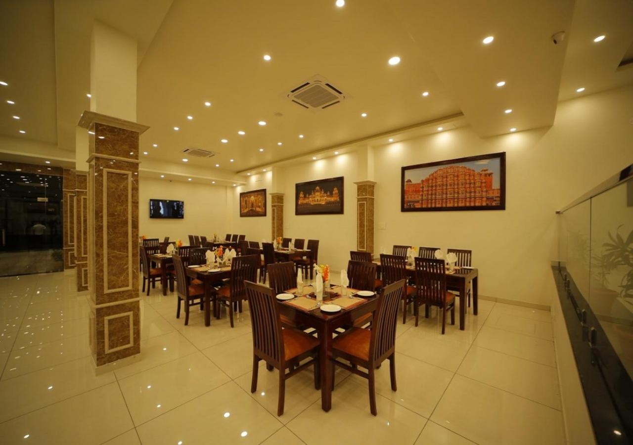 The Amer Valley Hotel Jaipur Exterior foto
