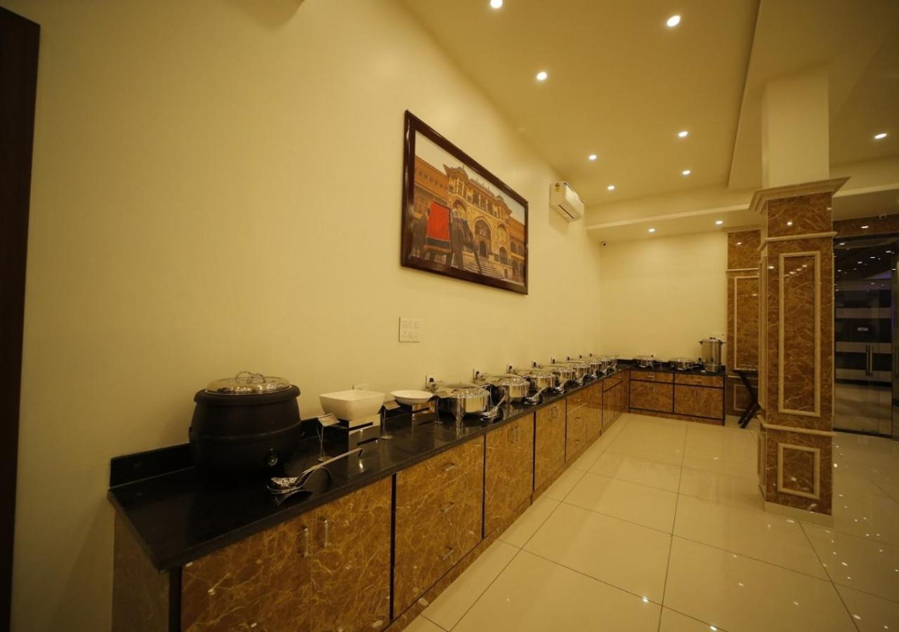 The Amer Valley Hotel Jaipur Exterior foto